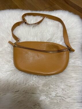 Minimal Leather Waist Bag - Tan